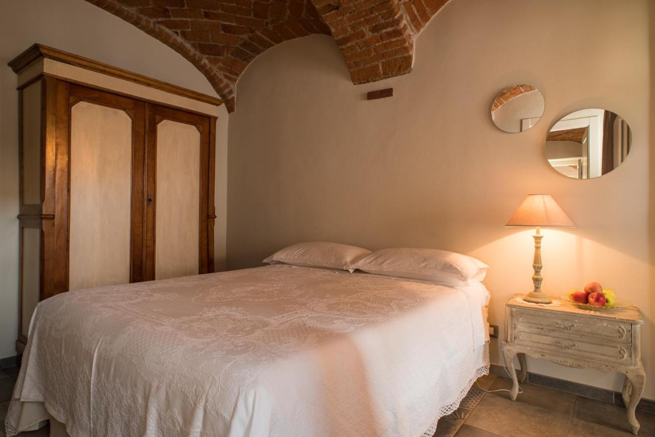 Acini E Rose Apartment Montalenghe Bagian luar foto